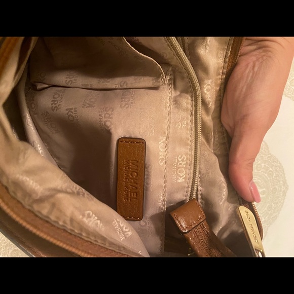 Michael Kors Leather handbag 👜 - Picture 10 of 15